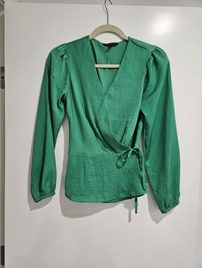 Banana Republic Kelly Green Wrap Blouse Top Long Sleeves XS